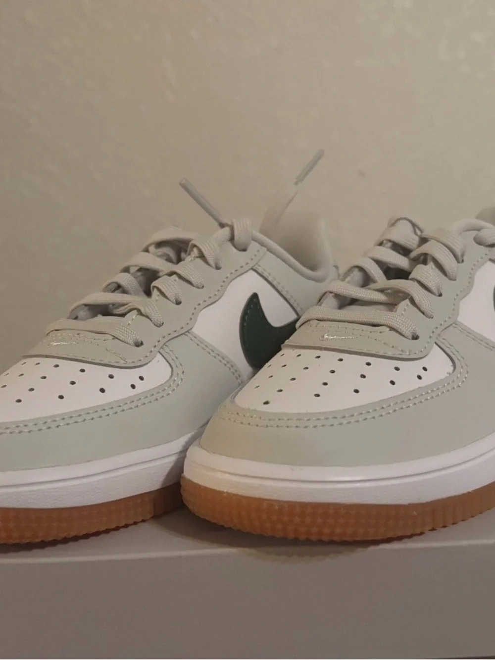 Nike Low-Top Sneakers in White, Light Gray, Dark Green and Gum